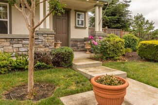 525 Cottage Park Dr, Hayward, CA 94544