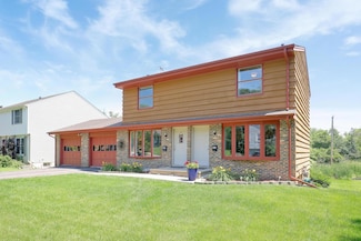 529 Wheeler Dr, Excelsior, MN 55331
