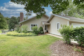 103 Harrogate Dr Unit 27, Waukesha, WI 53188