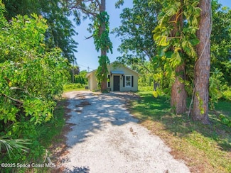 1325 17th Ct SW, Vero Beach, FL 32962