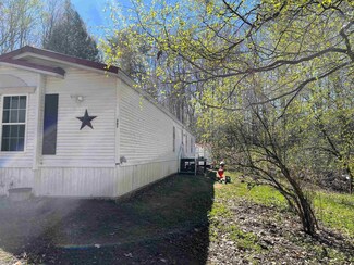 207 Cross Mill Rd, Northfield, NH 03276