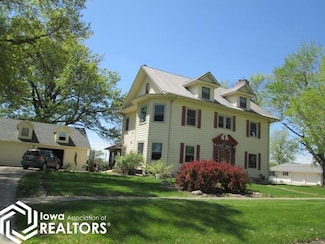 730 Grace Ave, Chariton, IA 50049