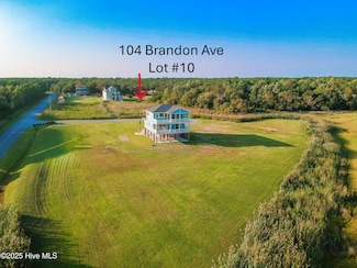 104 Brandon Ave, Hubert, NC 28539