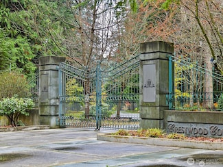 1865 Crestwood Cove Ct, Freeland, WA 98249