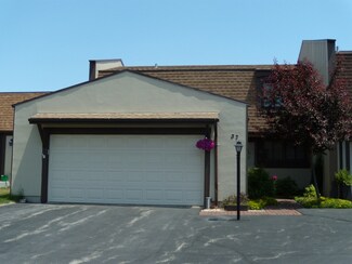 37 Westwood Ct, Indian Head Park, IL 60525