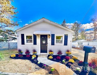 53 Newark Ave, Spotswood, NJ 08884