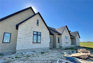 18902 Bella Terra Rd, Pleasant Hill, MO 64080