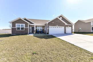 7825 Rolling Green Dr, Cartersburg, IN 46168