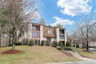 4 Greenbriar Dr Unit 205, North Reading, MA 01864