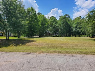 538 Nectar Ln, Albany, GA 31705