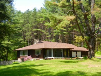 73 W Fairlee Rd, Fairlee, VT 05045