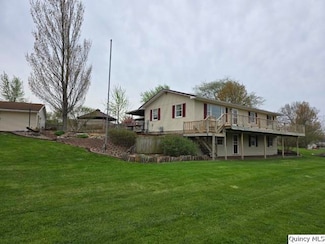 704 Orchard Ln, Carthage, IL 62321