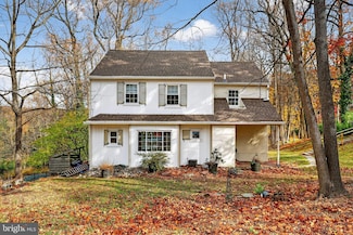 575 W Valley Rd, Wayne, PA 19087