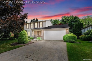 15212 Riverside St, Livonia, MI 48154