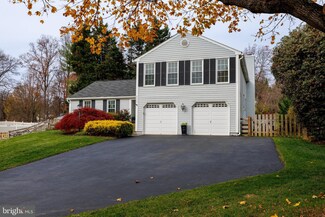 8204 Lapping Brook Ct, Laurel, MD 20723