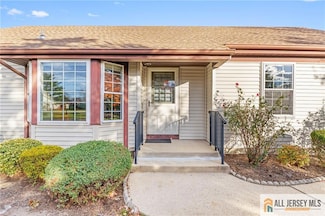 18 Benjamin Franklin Dr Unit C, Monroe Township, NJ 08831