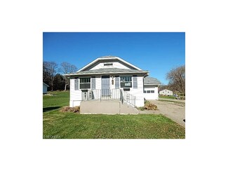 7517 Cindell St SE, East Canton, OH 44730