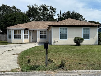 8139 Fieldside Dr W, Jacksonville, FL 32244