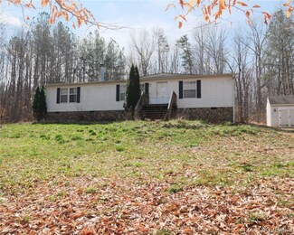 161 Carriage Hill Rd, Farmville, VA 23901