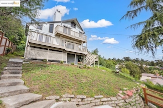 7008 Outlook Ave, Oakland, CA 94605