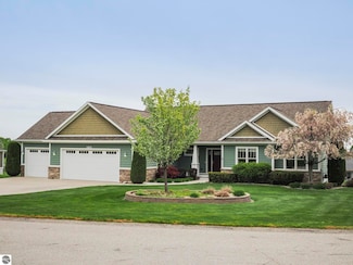 5199 Stonefield Dr Unit 13, Traverse City, MI 49684