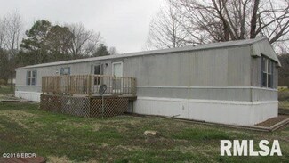 404 Cedar St, Stonefort, IL 62987