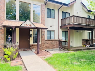 1508 Summer Run Dr Unit 304, Florissant, MO 63033