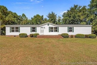 97 Turf Dr, Parkton, NC 28371