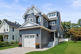 38 Bank St, Red Bank, NJ 07701