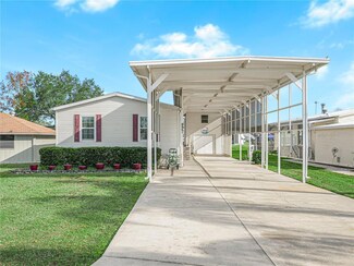 8961 Island View Dr, Polk City, FL 33868