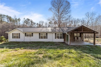 4090 Snyder Ridge Ln, Winston Salem, NC 27107