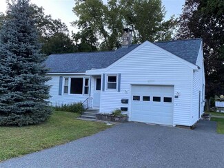25 Laurel St, Brattleboro, VT 05301