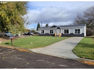 2404 Empire Loop, La Grande, OR 97850