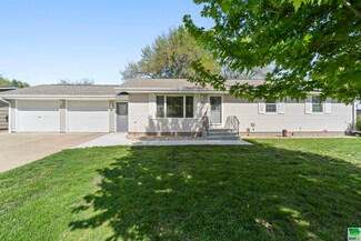38 Terra Tam Cir, Moville, IA 51039