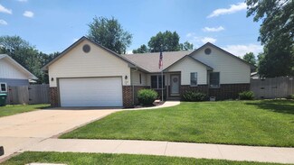 1104 Countryside Dr, McPherson, KS 67460