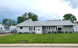 8790 S Corcoran Rd, Hometown, IL 60456