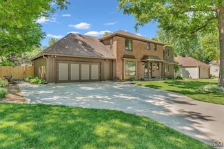 4401 SW Holly Ln, Topeka, KS 66604