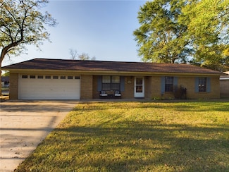 1109 W Point Tap Rd, Palestine, TX 75803