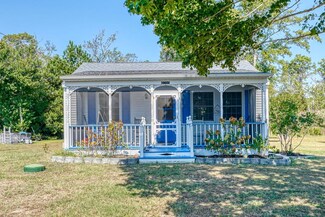 4095 Ridge Rd, Chincoteague Island, VA 23336