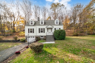 46 S King St, Danbury, CT 06811