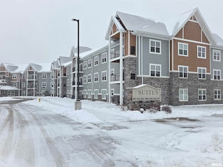 2592 Middle Rd, Bettendorf, IA 52722