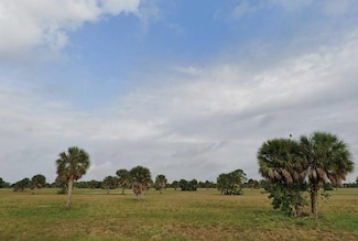 7 Loon Ln, Meadows and Villas, FL 33946