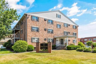 305 Pine St Unit 9, Lowell, MA 01851