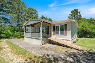 5772 Tennessee 438, Linden, TN 37096