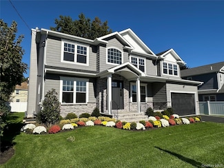 526 Park Ave, Merrick, NY 11566