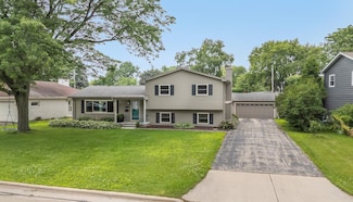 411 Lowell Place, Neenah, WI 54956