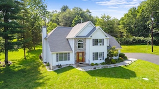 303 Jennis Ln, East Stroudsburg, PA 18301