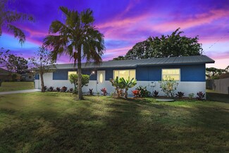 726 SW Lakehurst Dr, Port Saint Lucie, FL 34983