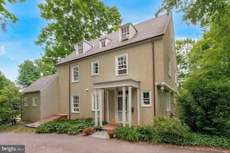735 Millbrook Ln, Haverford, PA 19041