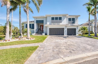 5951 Bay Dr, Gulfport, FL 33707